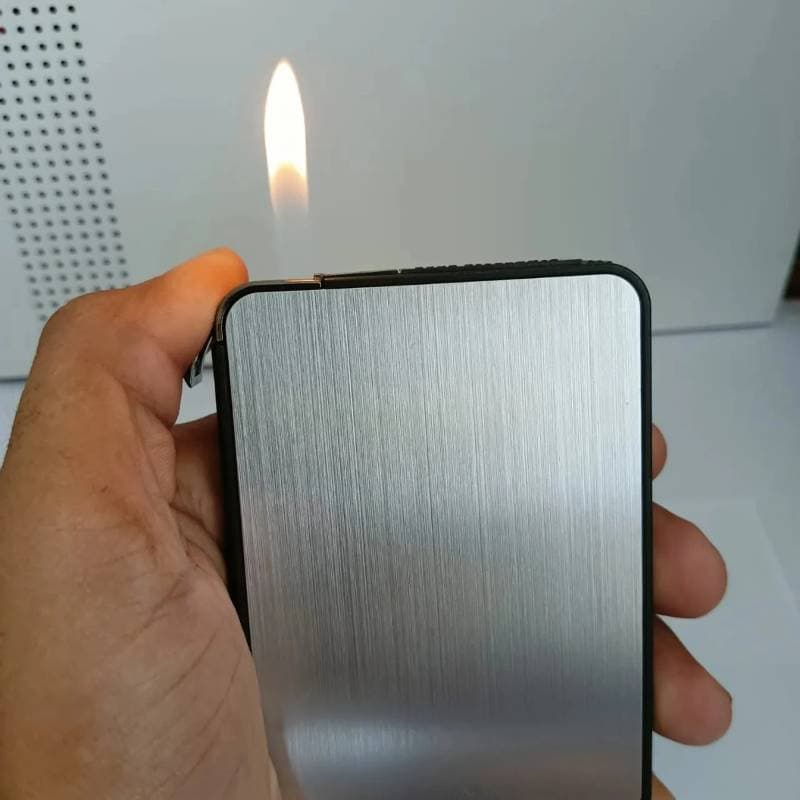 Ultra Thin Cigarette Case Box With Built In Butane Flame Lighter thumbnail 2