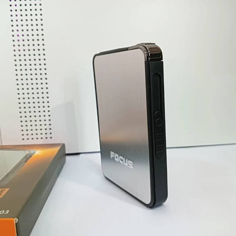 Ultra Thin Cigarette Case Box With Built In Butane Flame Lighter thumbnail 4