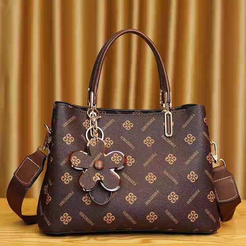 Unique Trending Stylish best leather Ladies clutch hand bag thumbnail 3