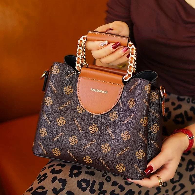 Unique Trending Stylish best leather Ladies clutch hand bag thumbnail 2