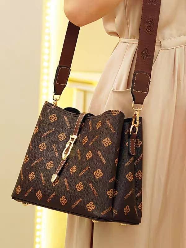 Unique Trending Stylish best leather Ladies clutch hand bag thumbnail 3