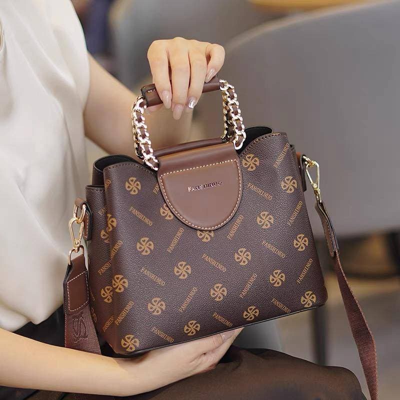 Unique Trending Stylish best leather Ladies clutch hand bag thumbnail 3