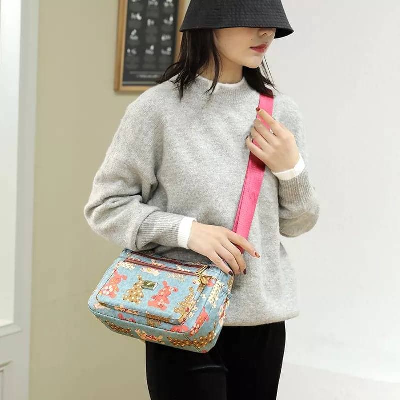Korean sports travel shoulder bag thumbnail 2