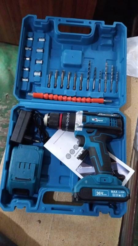 HR/JAPAN 28 pcs with  battery Drill Machines/vlue